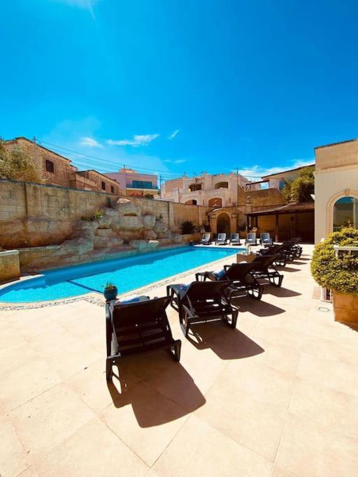 Velver Mansion, Malta - Luxury Villa With Pool Naxxar Buitenkant foto